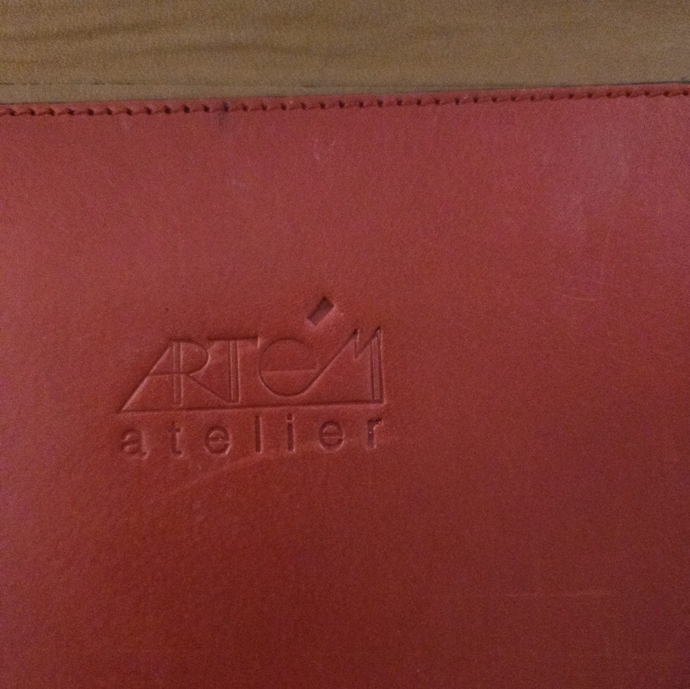 Red bag - Picture 4 of 8